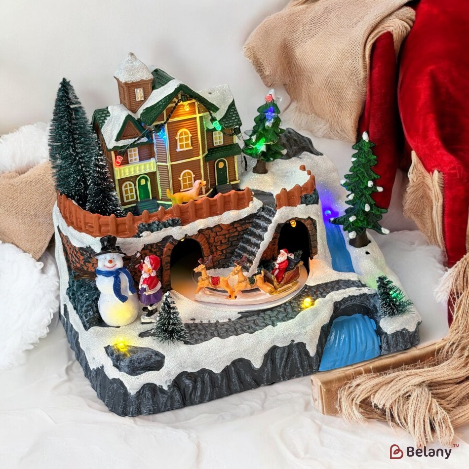 Figurină interactivă „Christmas Town #1” 3xAA, USB, 8 melodii | 2
