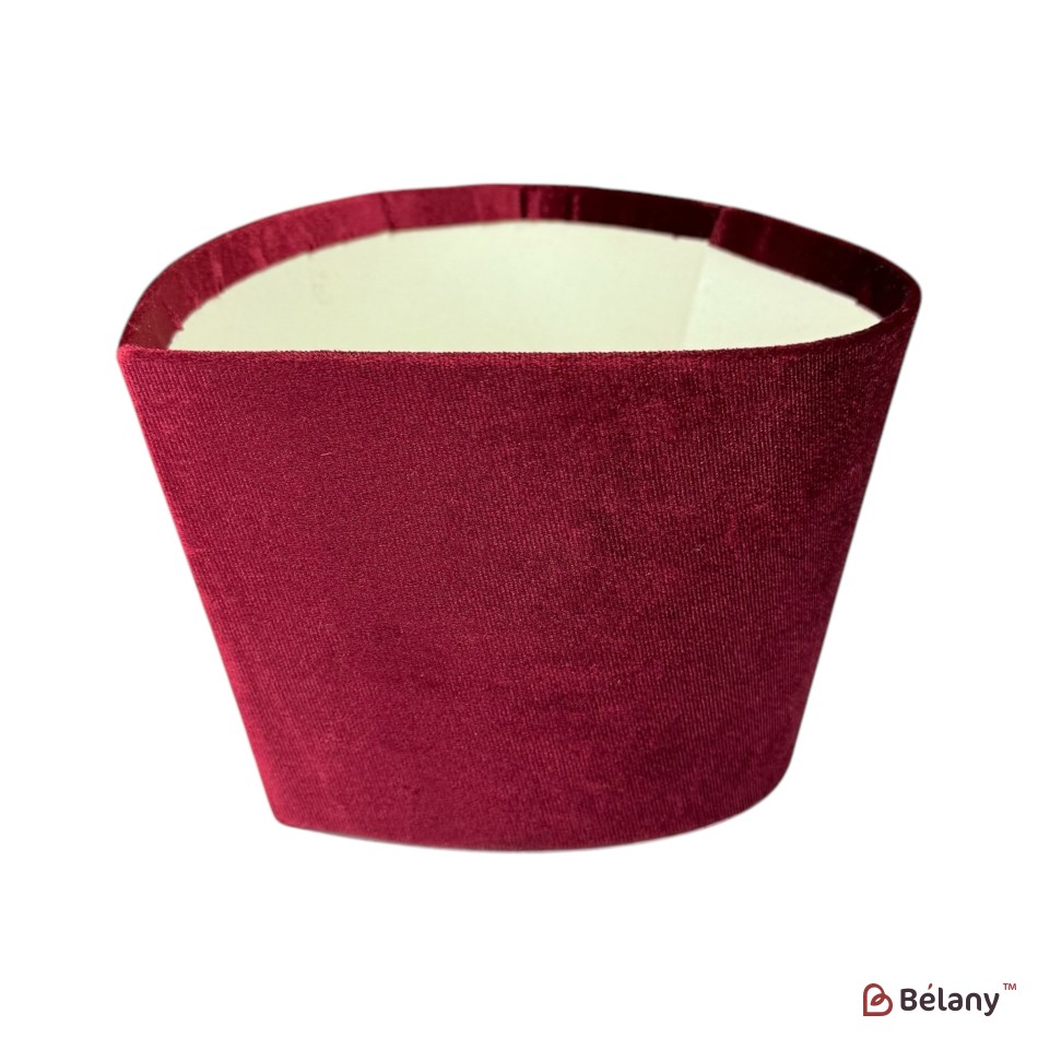 Cutie de flori în formă de inimă din catifea, visiniu