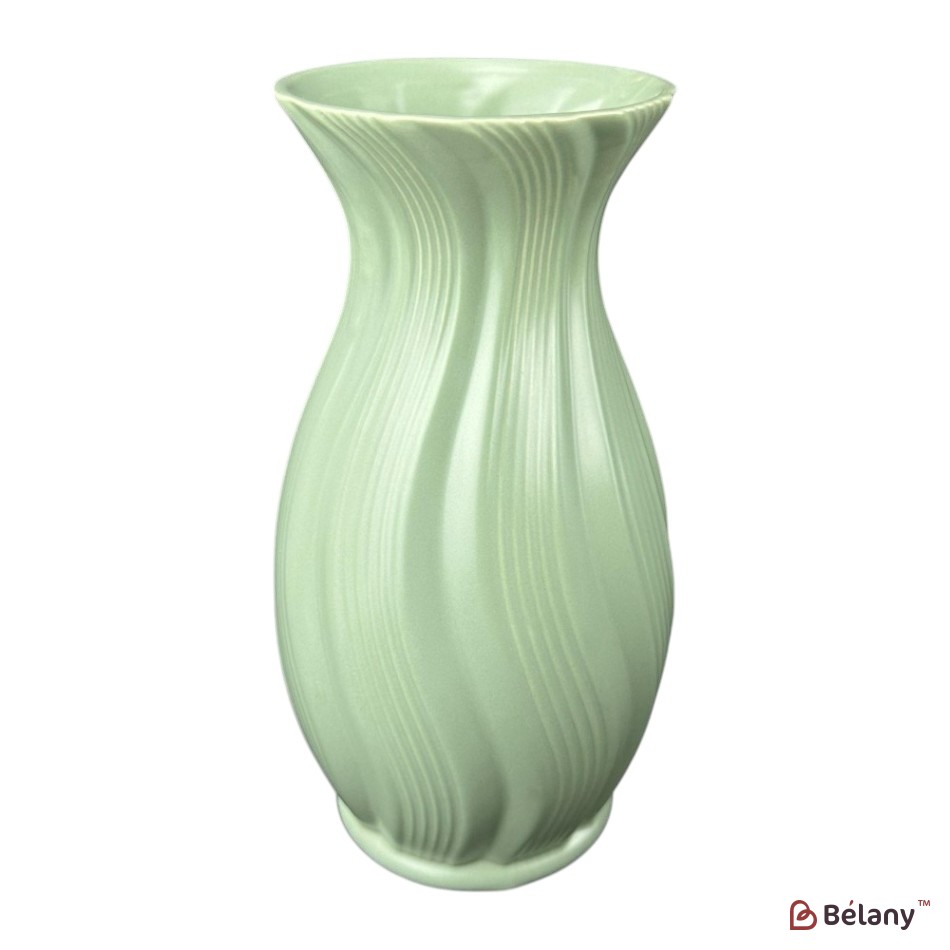 Large ceramic vase "Beauty" green