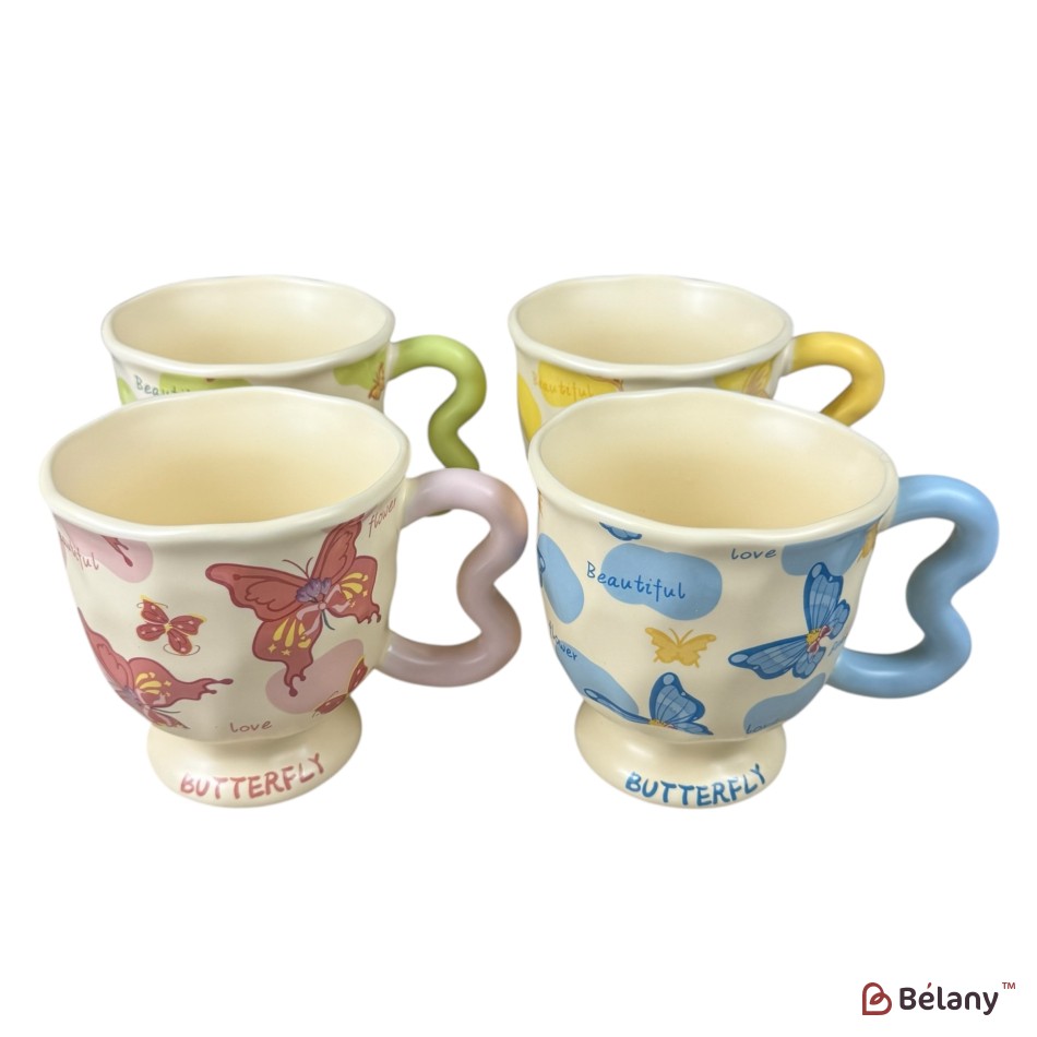 Set 4 căni din ceramică „Butterfly” cu fluturi colorate și mâner ondulat, 400 ml