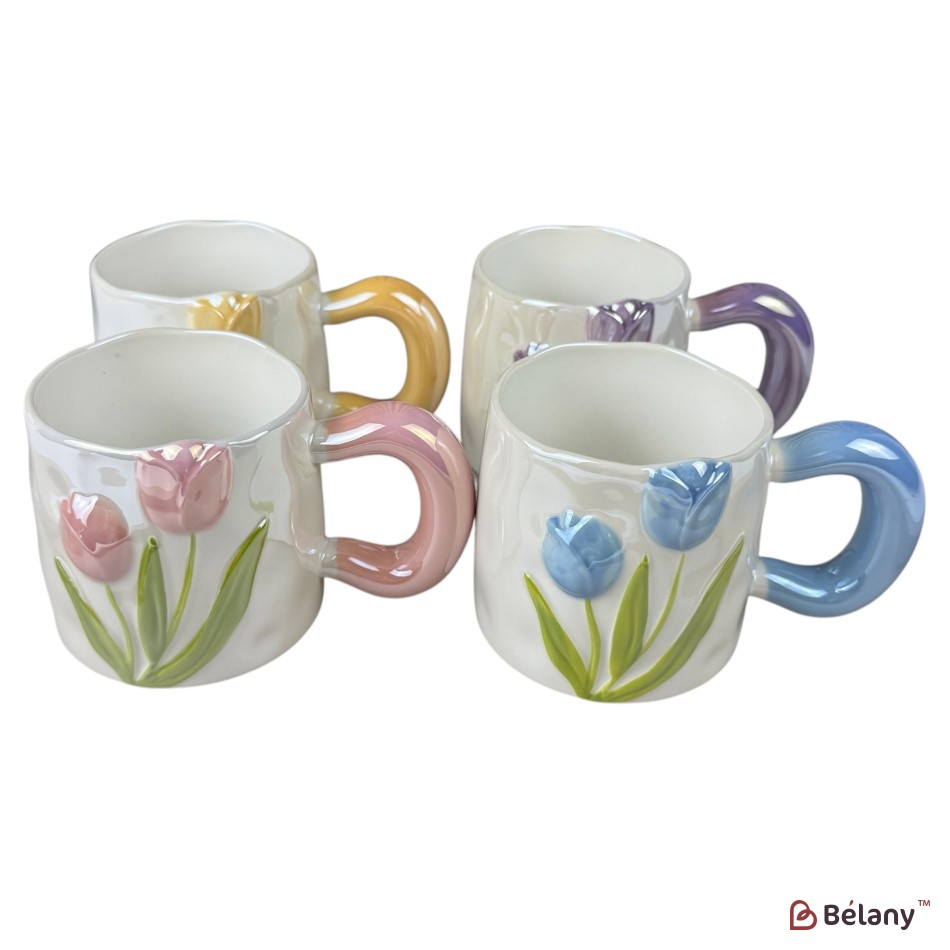 Colecția „Lalele 3D” – Căni din ceramică cu flori în relief și mâner colorat, 480 ml