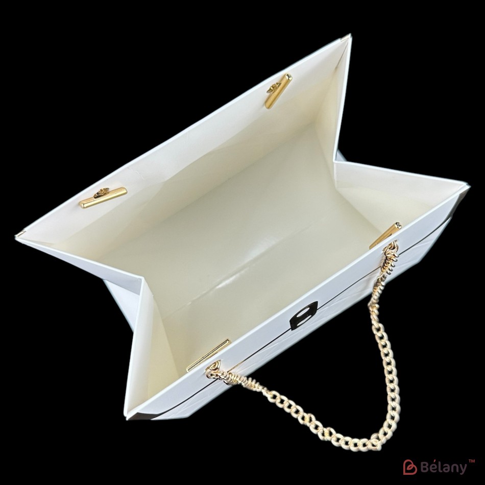 Set of 4 white bags, on a gold-plated chain | 2