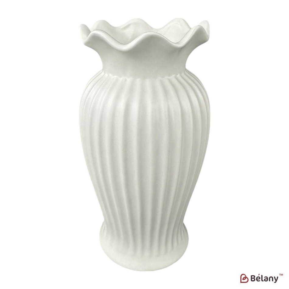 Vaza din ceramica alba "Lotus"