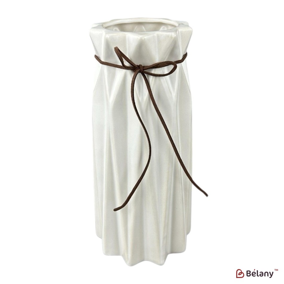 Vaza din ceramica "Camet" alba