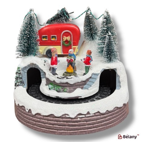 Figurină interactivă „Christmas Town #3” 3xAA, USB, 8 melodii