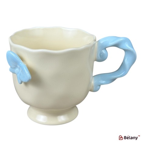 Cană din ceramică „Fluture” crem cu albastru, 430 ml