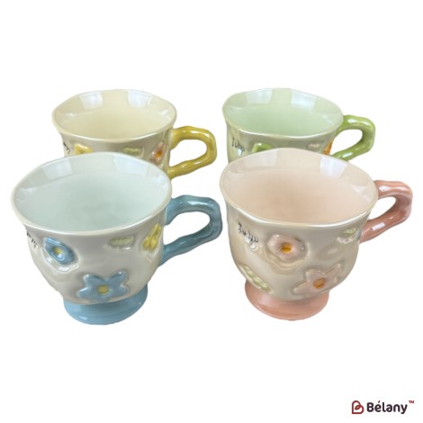 Set 4 căni din ceramică „Flori 3D” pastel, 380 ml
