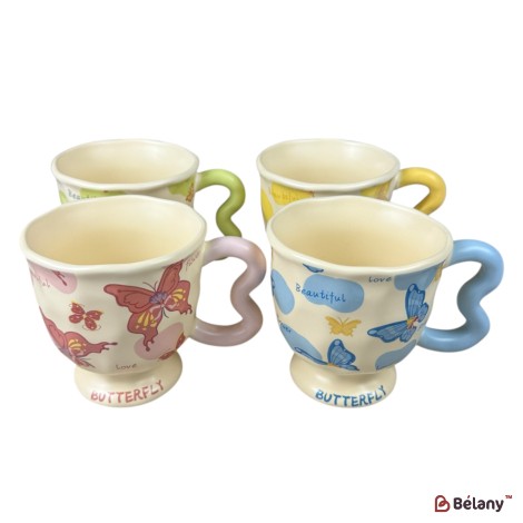 Set 4 căni din ceramică „Butterfly” cu fluturi colorate și mâner ondulat, 400 ml