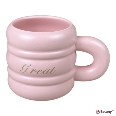 Cană din ceramică „Text 3D” roz cu inscripția Great, 430 ml