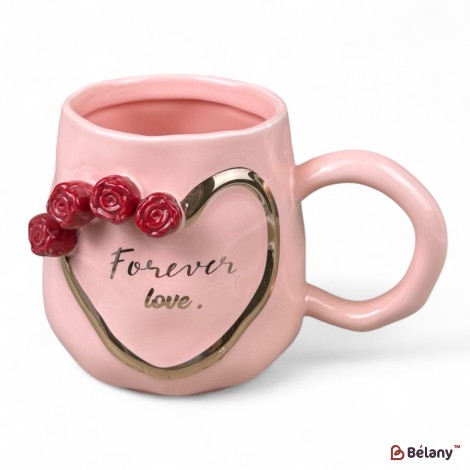 Cană din ceramică roz „Forever Love” cu inimă aurie și trandafiri roșii în relief, 600 ml