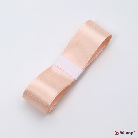 Panglică din poliester, piersică, 2,5 cm / 32 m #053