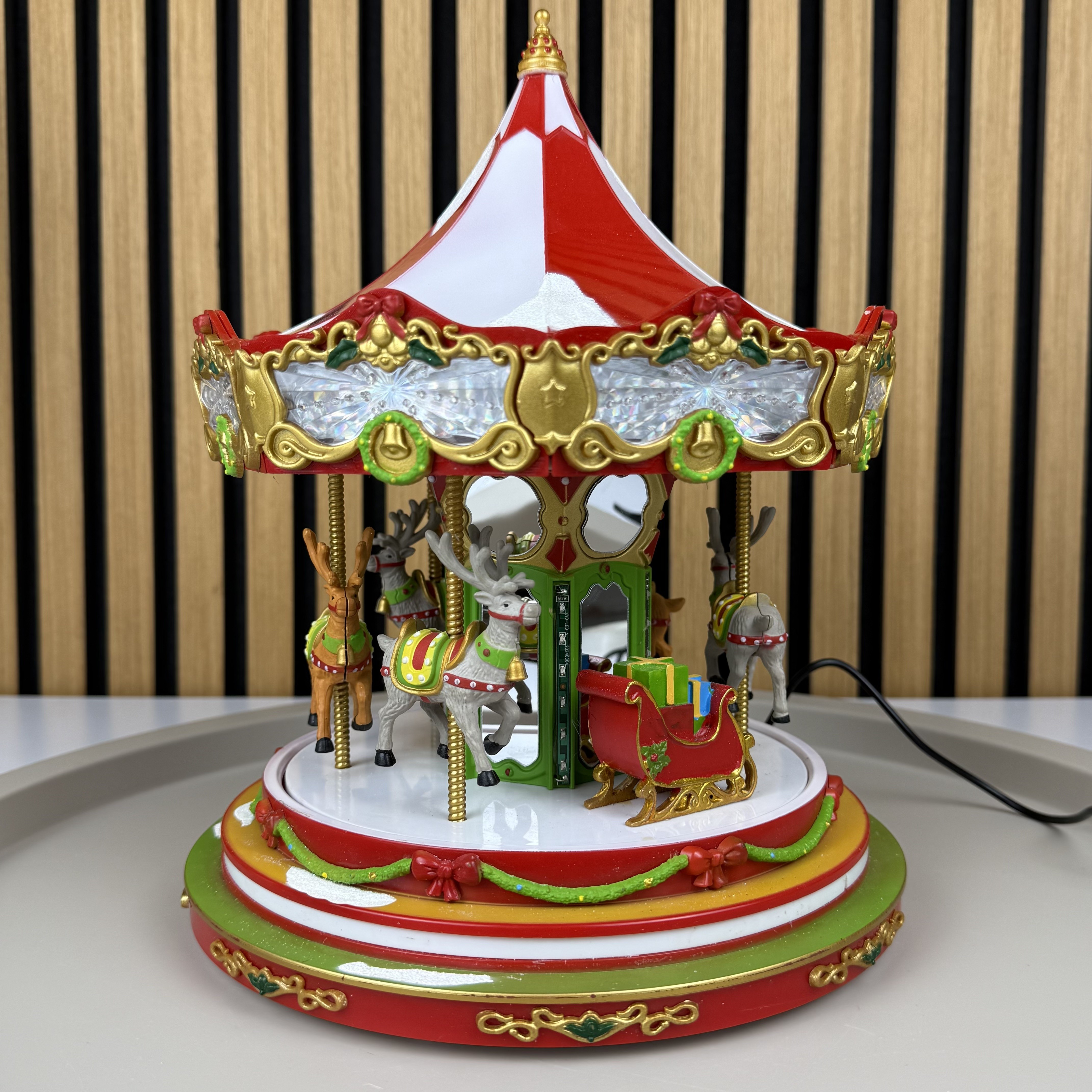 Interaktywna figurka karuzeli photo 2