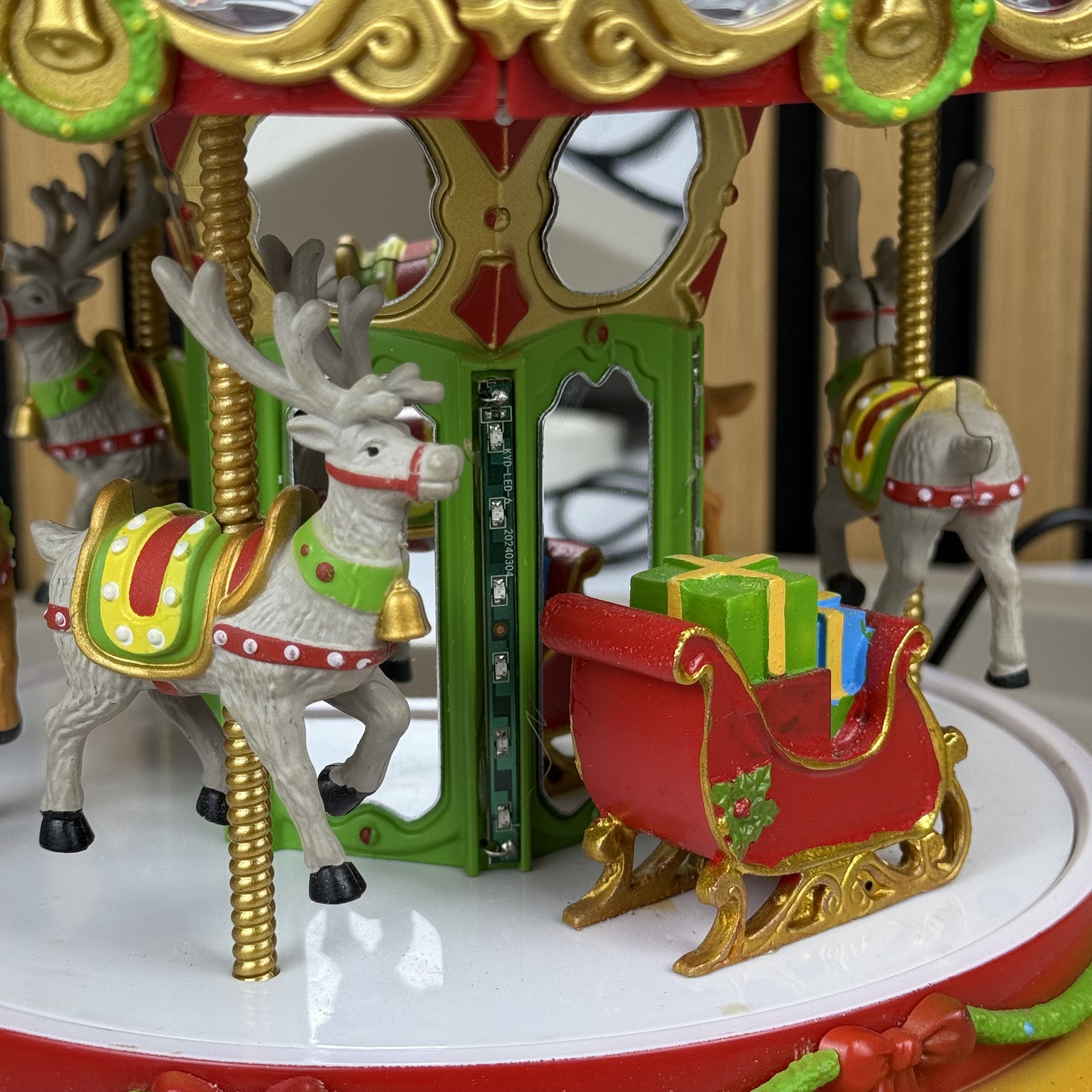 Interaktywna figurka karuzeli photo 3