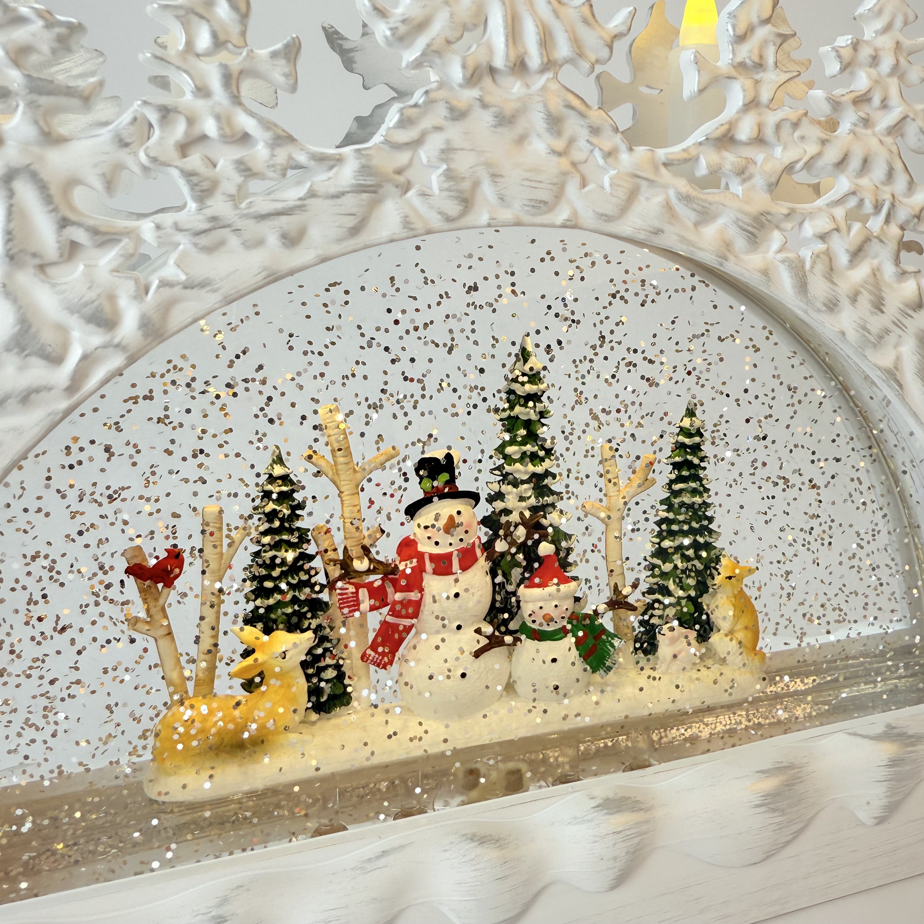 Interaktywna figurka "Forest" biała, muzyka, światło, USB, 3 baterie AA photo 2