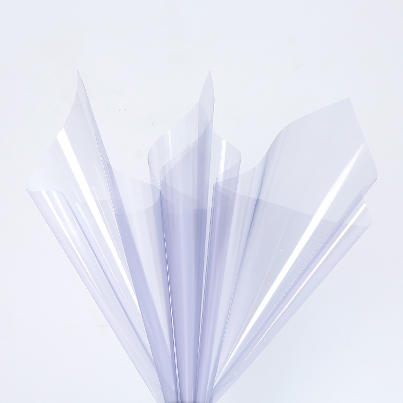 Błyszczący, półprzezroczysty celofan #031