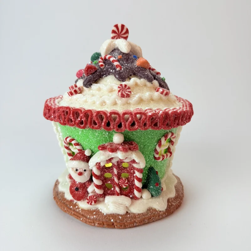 Figurina din ceramica "Casa de turta dulce #19"