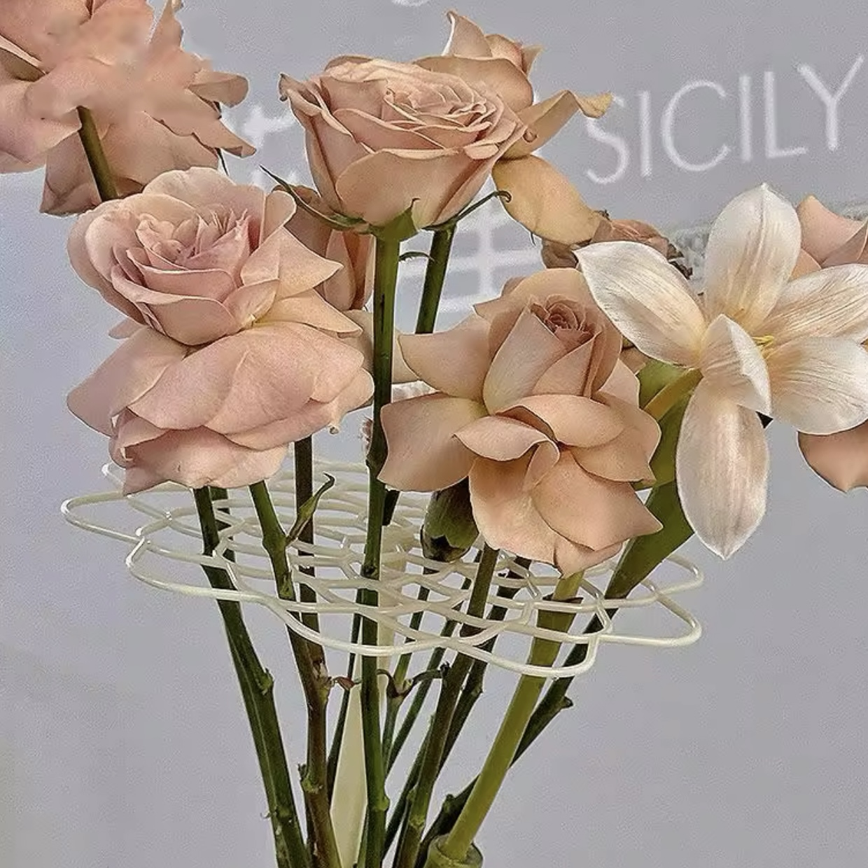 Base for fixing a bouquet photo 3