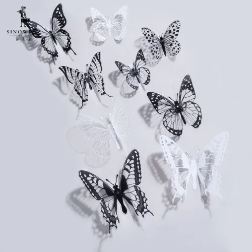 Czarno-białe ozdobne pudełko w kształcie motyla