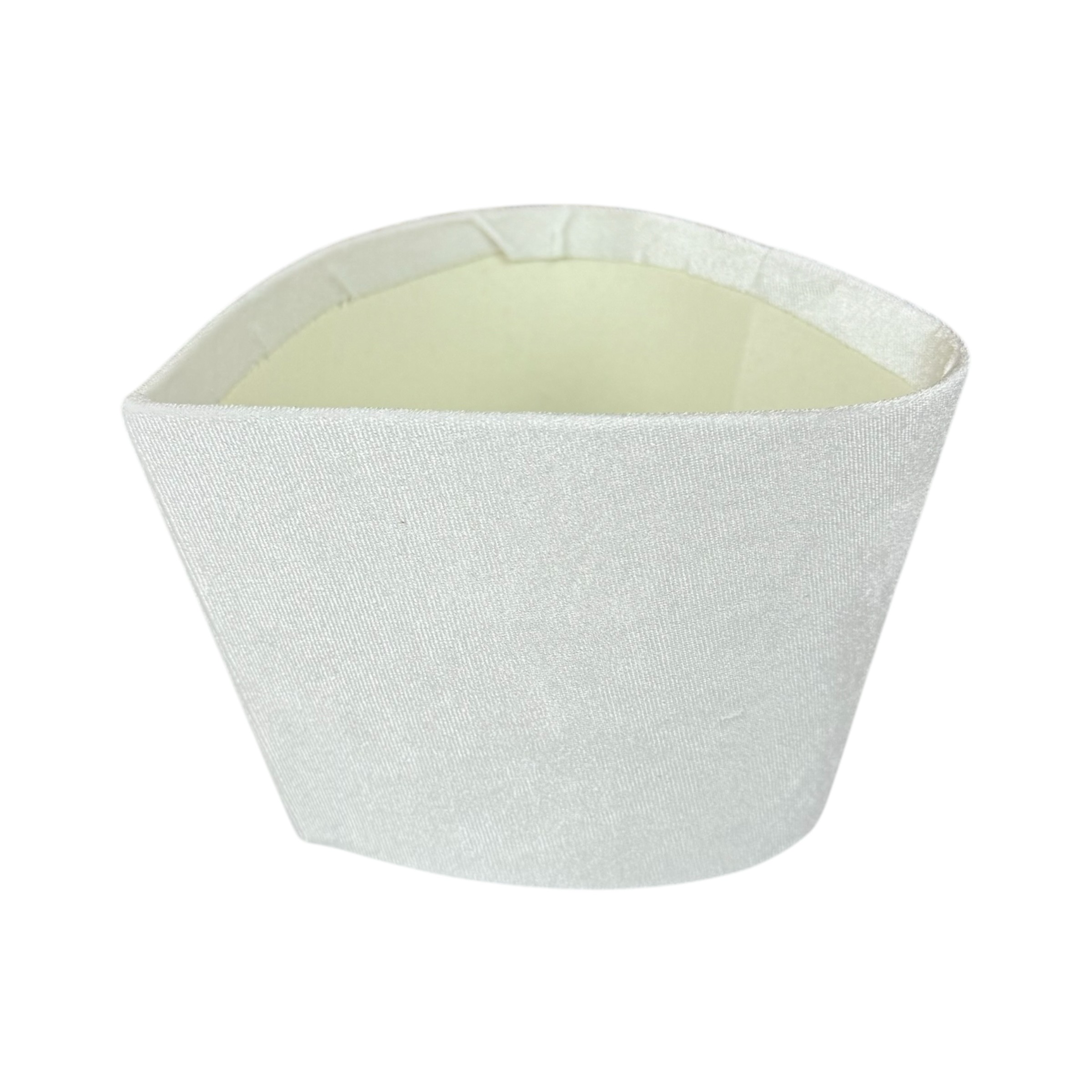 White velvet heart-shaped flower box, white