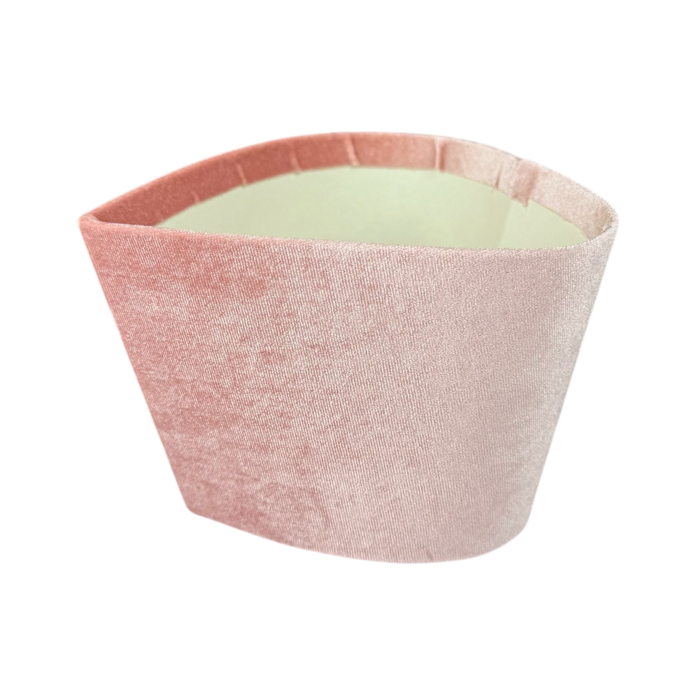 Pink velvet heart-shaped flower box, pink