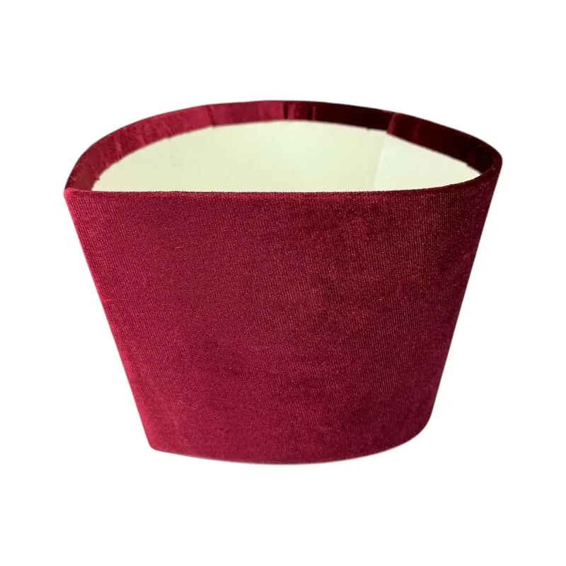 Cutie de flori în formă de inimă din catifea, visiniu