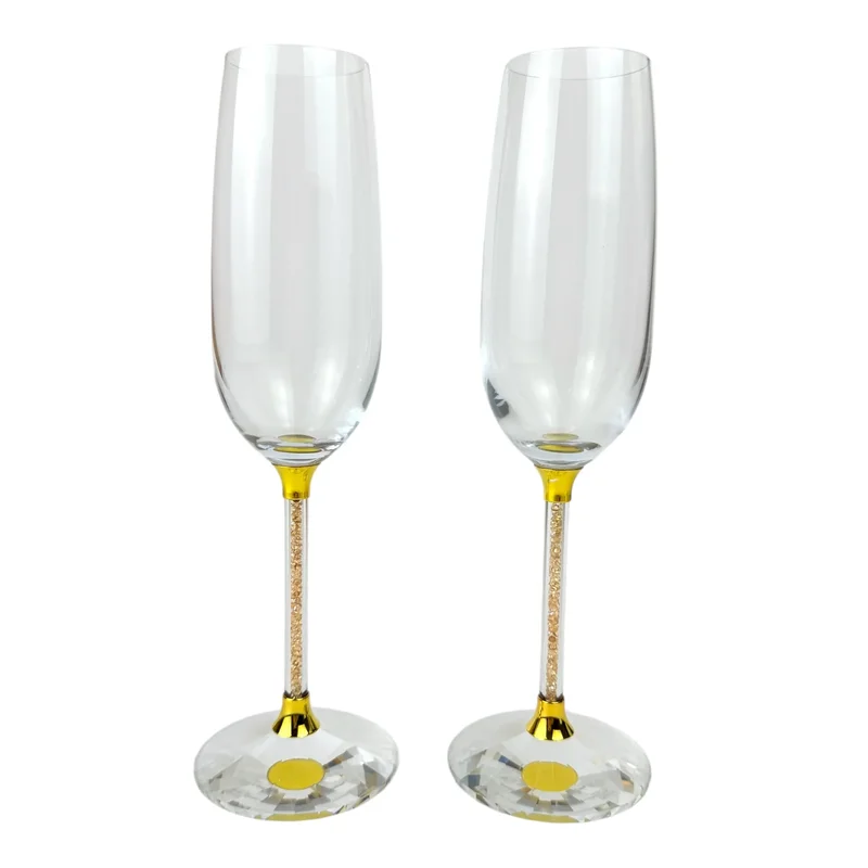 Комплект чаши за подарък, в синя кутия и чанта, върху син плат 24 см