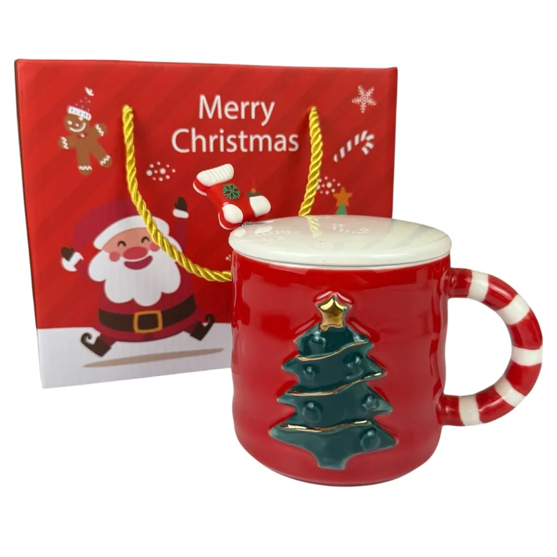 Cană de Crăciun „Brad 3D” roșie cu brad verde închis, 420 ml, în cutie cadou