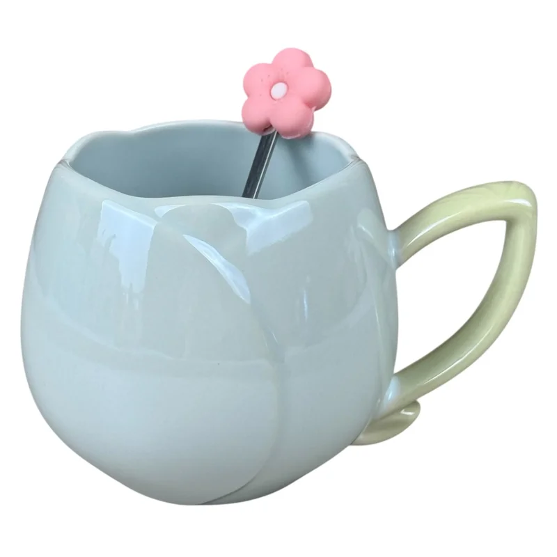 Cană din ceramică „Flower” 360 ml, albastră deschisă cu toartă verde