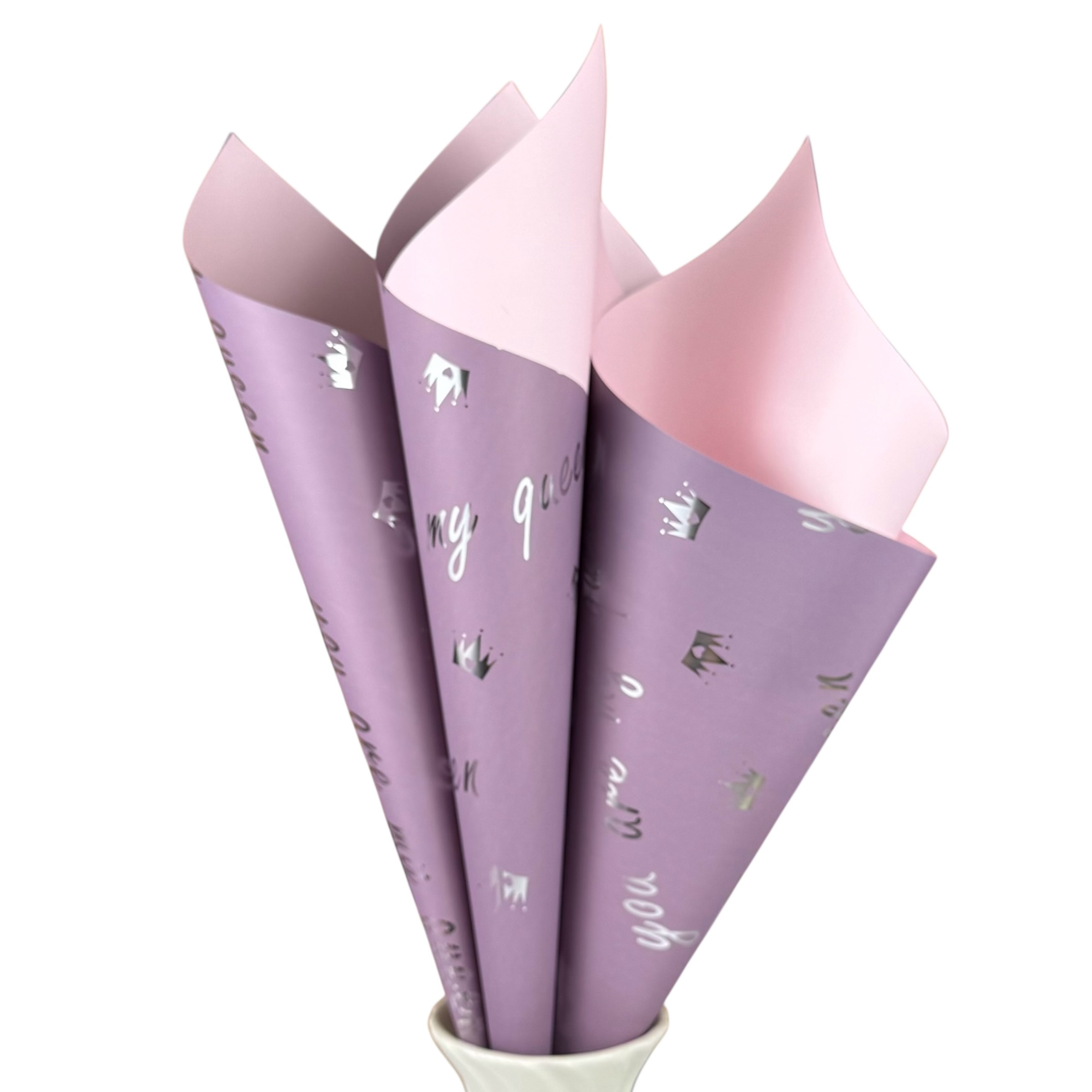 Dwustronny liliowy celofan z napisem "Moja królowa"