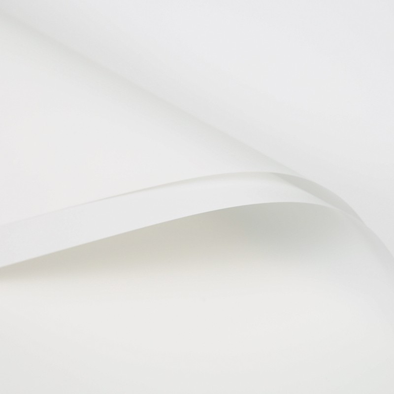 Бял целофан "Мат" #111