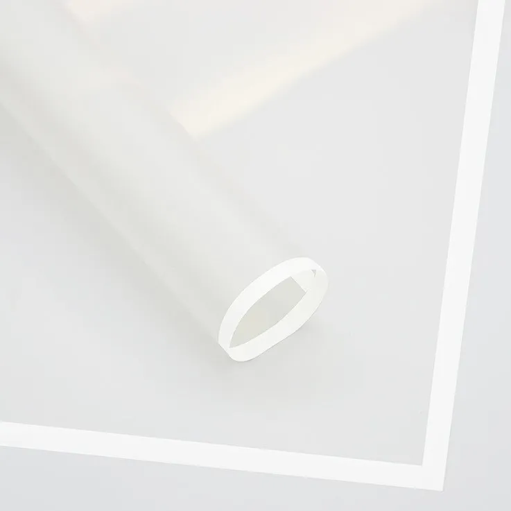 Celofan cu margine "Linii" alb #111