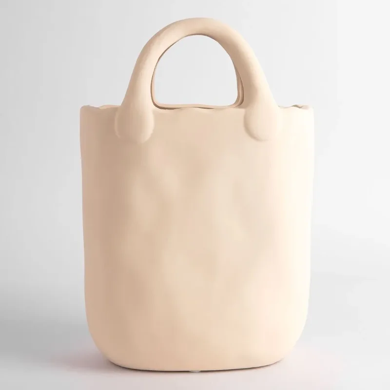Vaza ceramica "Handbag" persica 28x17