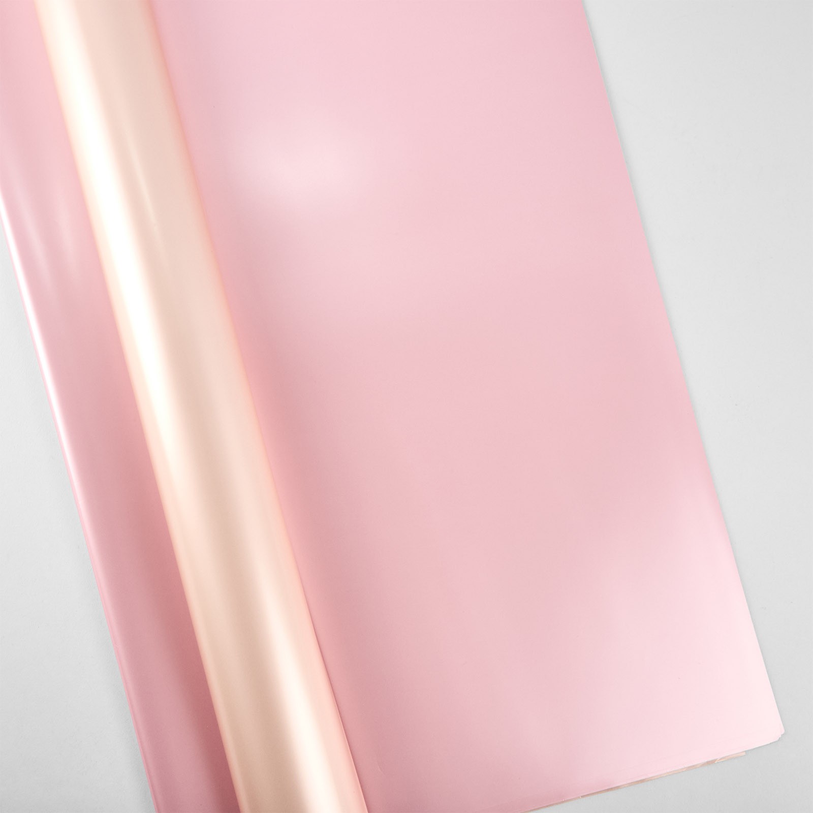 Dwukolorowy kremowo-różowy celofan z "podwójnymi" perłowymi kremowo-różowymi koralikami photo 2